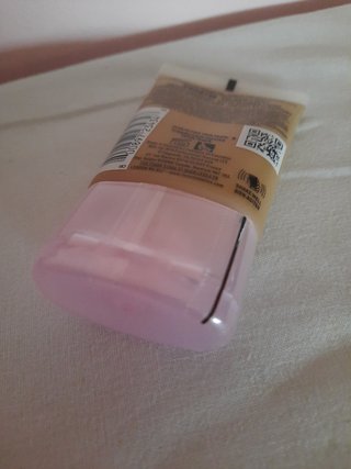 NYX Bare With Me Blur Base Tono 08