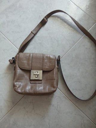 Bolso pequeño piel cocodrilo beige