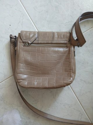 Bolso pequeño piel cocodrilo beige