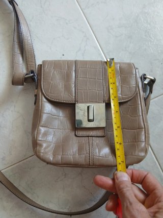 Bolso pequeño piel cocodrilo beige
