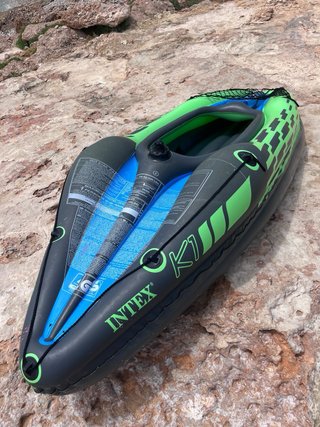 Kayak inflable con remo, bomba