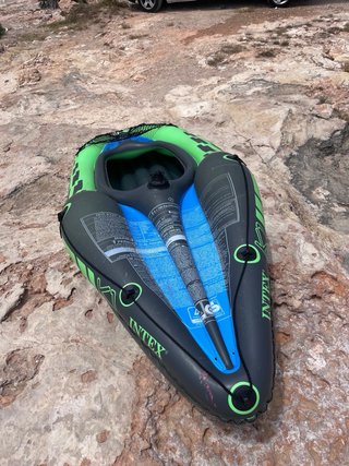 Kayak inflable con remo, bomba