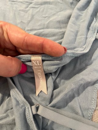 Camiseta de tirantes con encaje