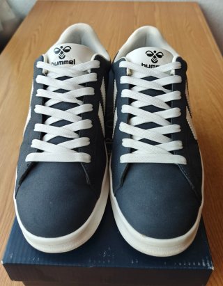 Zapatillas Hummel Azul Marino y Blanco