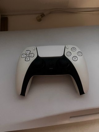 Consola PlayStation 5 con mando