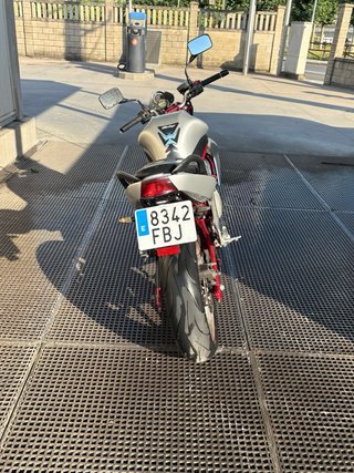 Kawasaki ER6N Naked Plata y Roja