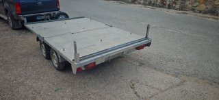 Remolque plataforma coche