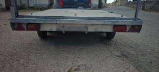 Remolque plataforma coche