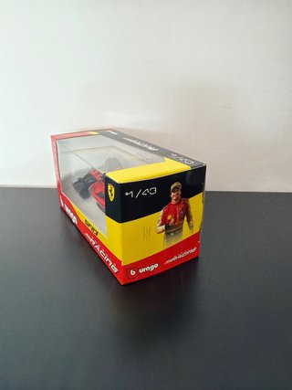 Ferrari SF-23 Sainz 1/43 Burago