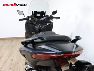 YAMAHA T-MAX 560 TECH MAX