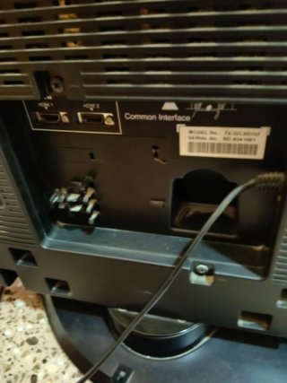 2 Televisores Panasonic y OKI Negros