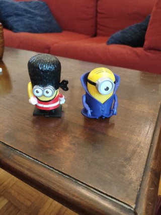 2 Miniature Minions