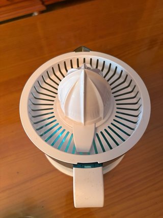 Exprimidor Cecotec ZitrusEasy Basic