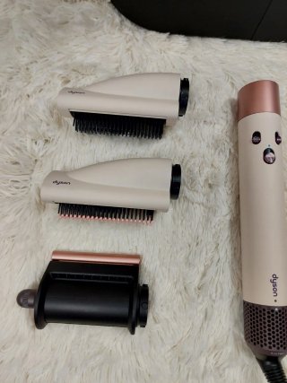 Rizador Dyson Airwrap Beige y Rosa