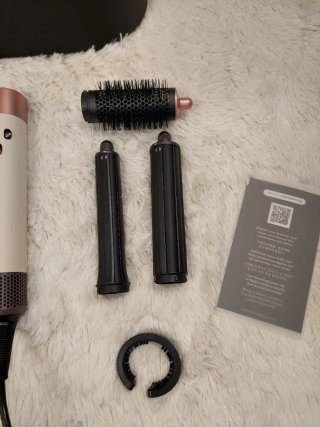 Rizador Dyson Airwrap Beige y Rosa