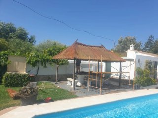 Sombrillas de playa y piscina.varios materiales