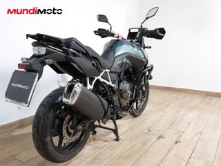 SUZUKI V-STROM 800 TECH