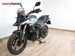 SUZUKI V-STROM 800 TECH
