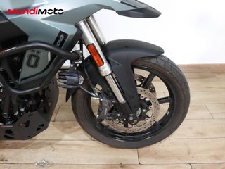 SUZUKI V-STROM 800 TECH