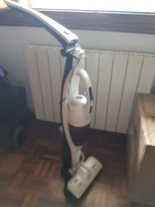 Aspirador escoba desmontable Practika