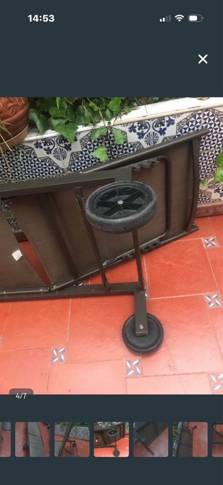 Tumbona reclinable con ruedas
