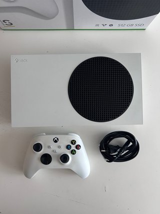 Xbox Series S Blanca + Mando