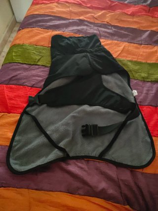 Abrigo para perro negro