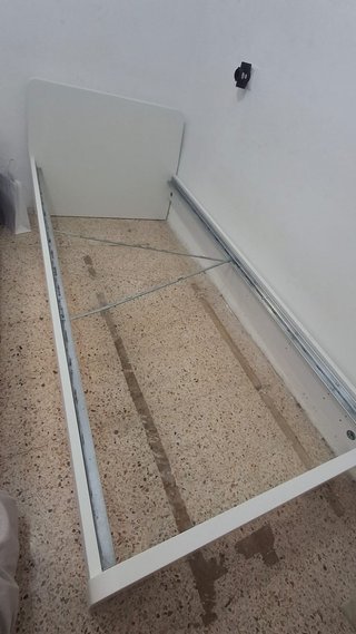 Cama Ikea con somier €60