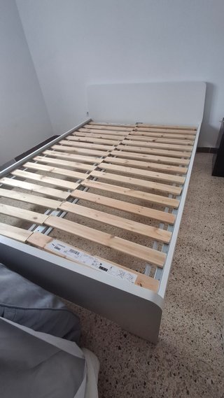 Cama Ikea con somier €60