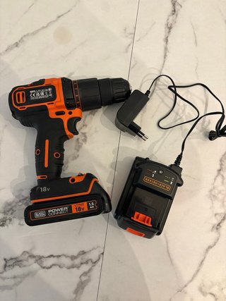 Taladro Percutor Black+Decker 18V