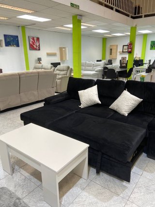 Sofa cama grande negro terciopelo + mesa