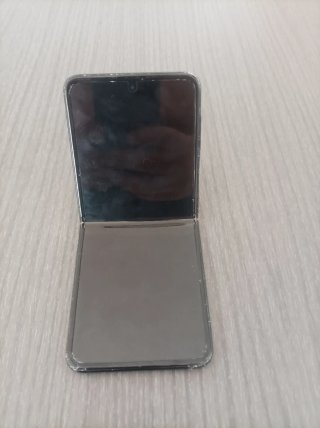 Samsung Galaxy Z Flip 3