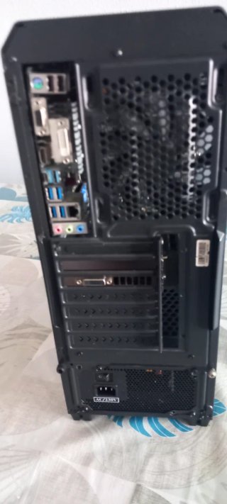 PC Ryzen 1700 32GB RX 480 8GB