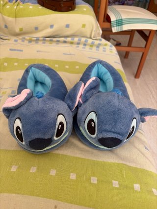 Zapatillas de estar en casa de stitch