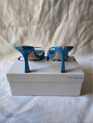 Sandalias Guess Turquesa Efecto Cocodrilo