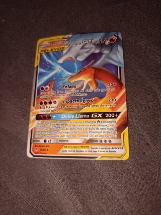 Carta Pokémon Reshiram y Charizard GX 270 PS