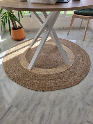 Mesa redonda y 2 sillas comedor madera IKEA