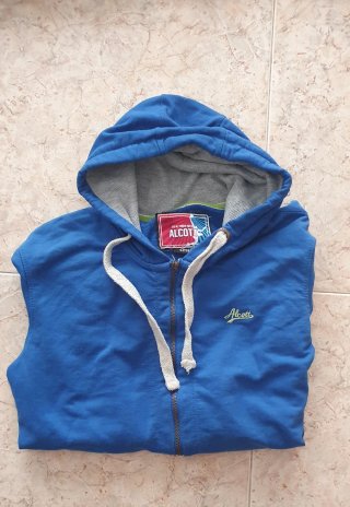 Pack 4 Sudaderas y Chaquetas distintas Marcas