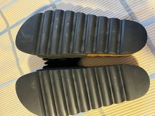 Sandalias Refresh Negras Flores plataforma