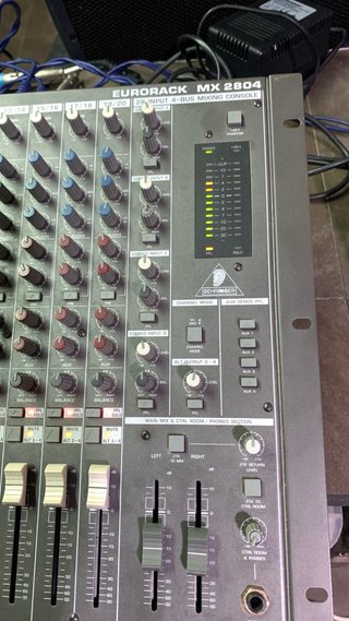Mesa Behringer Eurodesk MX3282