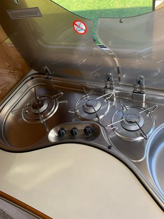 Caravana Fendt Diamant 650 A/C, matricula francesa
