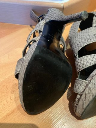 Sandalias Zara Piel Serpiente Tacón Alto