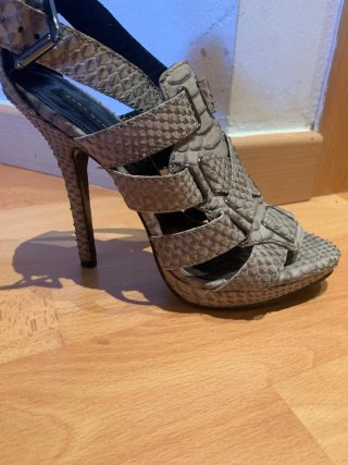 Sandalias Zara Piel Serpiente Tacón Alto