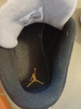 Jordan Max Aura 5 Scarpe da Ginnastica Nero Oro