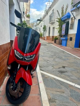 Yamaha Nmax 125 2024 Roja - Cambio por Coche