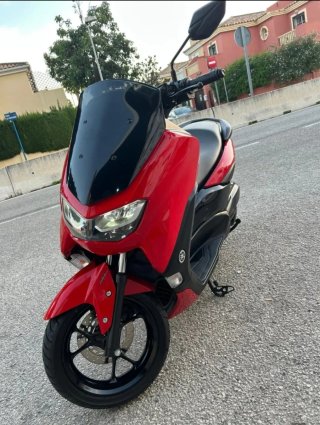 Yamaha Nmax 125 2024 Roja - Cambio por Coche