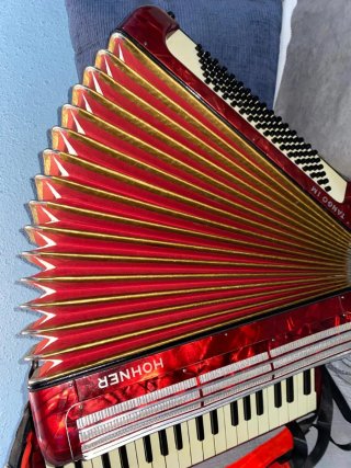 Acordeón Hohner Tango IM 96 bajos
