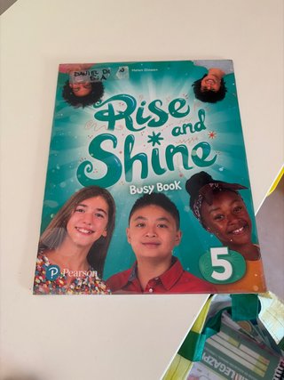 Libro raíz and Shine quinto de primaria