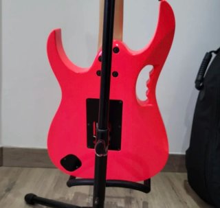 Guitarra Ibanez Rosa