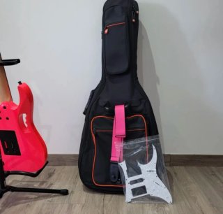 Guitarra Ibanez Rosa